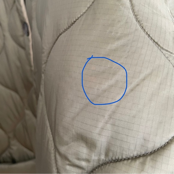 Aritzia Babaton Evergreen Quilted Liner Jacket in Gunmetal Green - Picture 7 of 13